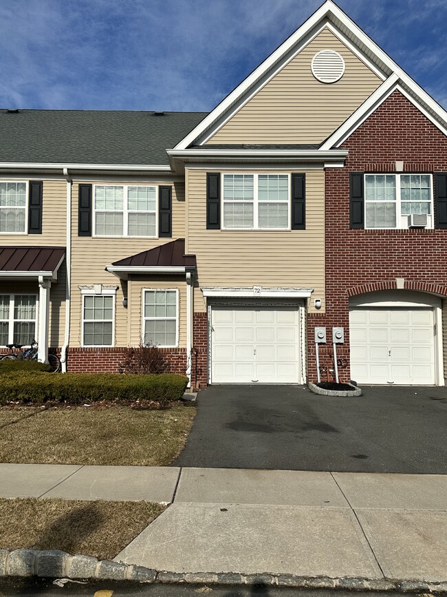 Building Photo - 72 Andrews Way