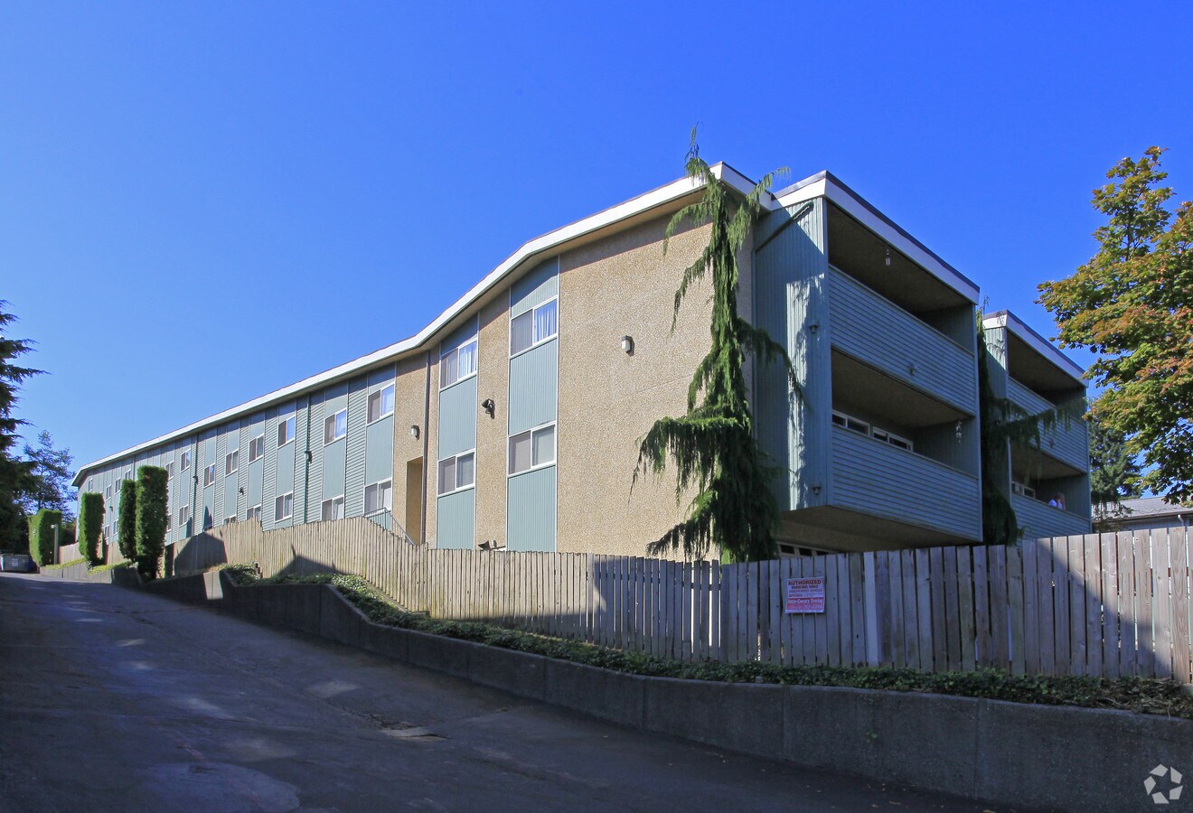 Photo - Lakeview Terrace Apartments
