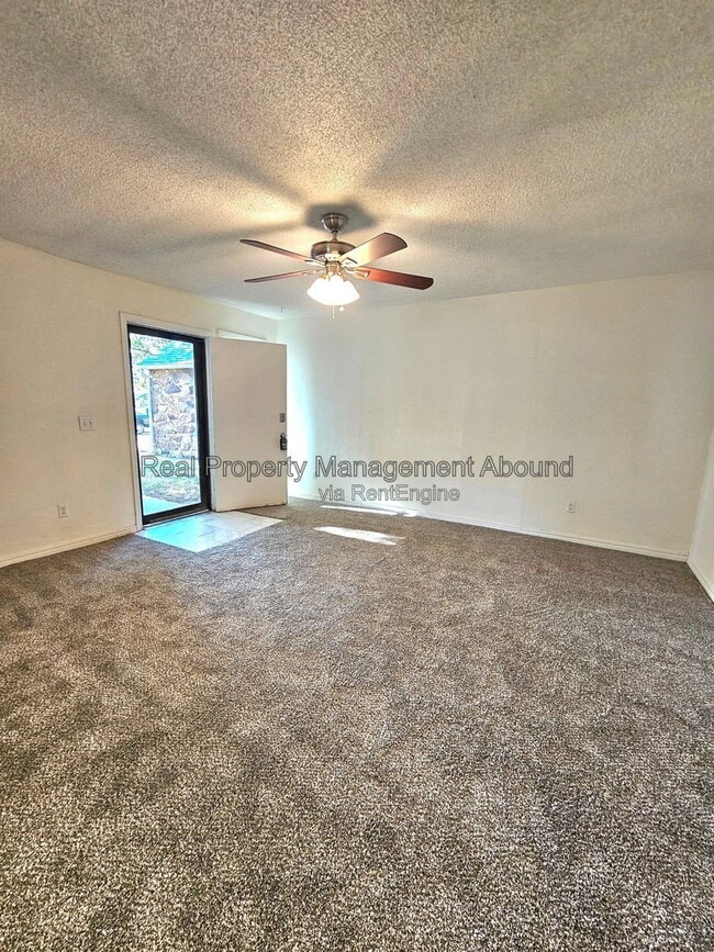 Photo - 8009 N 117th E Ave