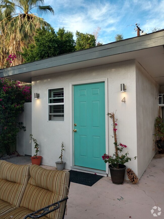 Building Photo - Quaint Studio Unit 04 Rental