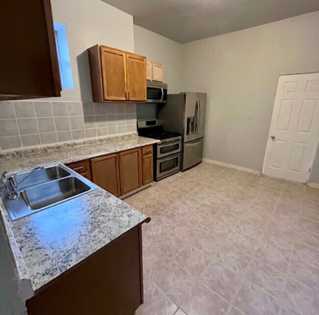 Photo - 4039 W Wilcox St Unidad 2