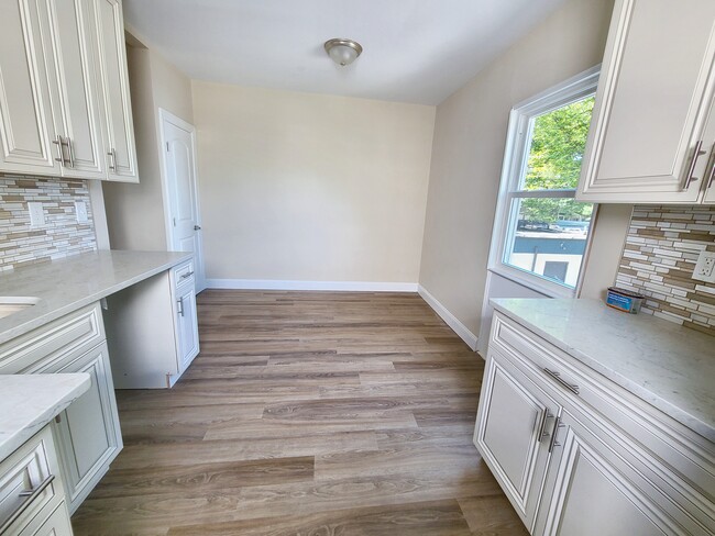 Photo - 16 N Main St