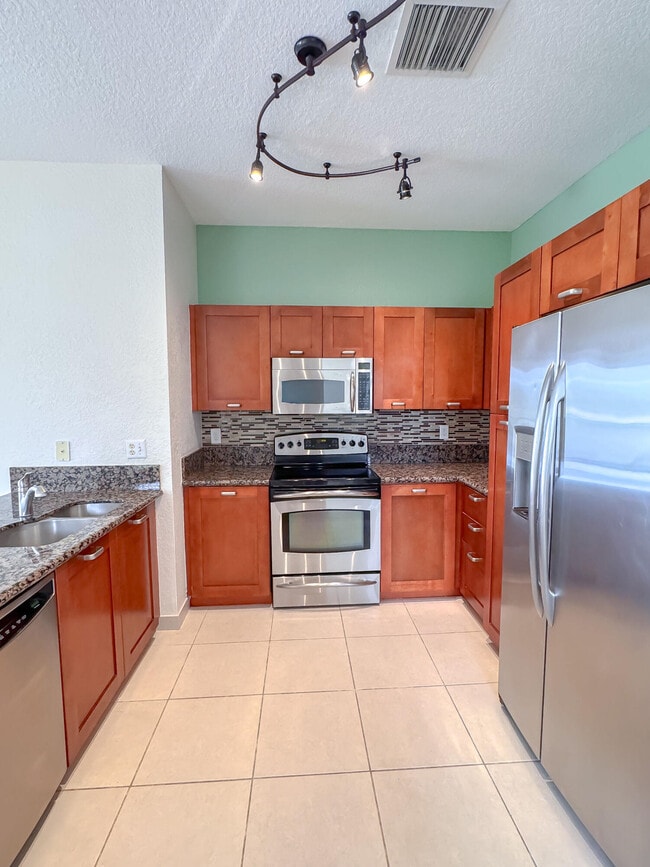 Photo - 55 SE Palermo Unit 201