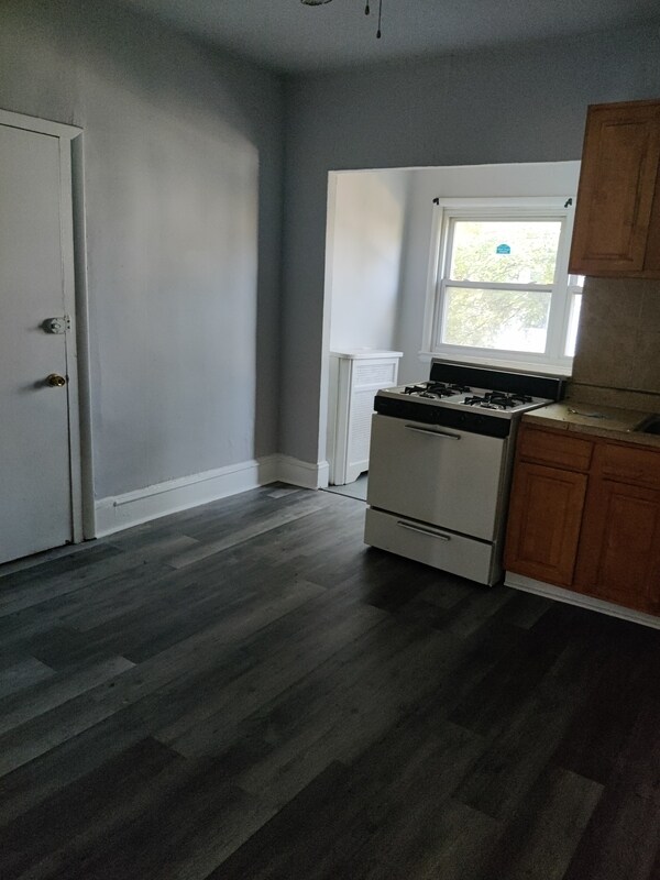 6014 Irving St Condo Condo for Rent in Philadelphia, PA