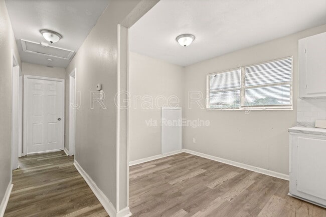 Photo - 4404 Pecan Ln