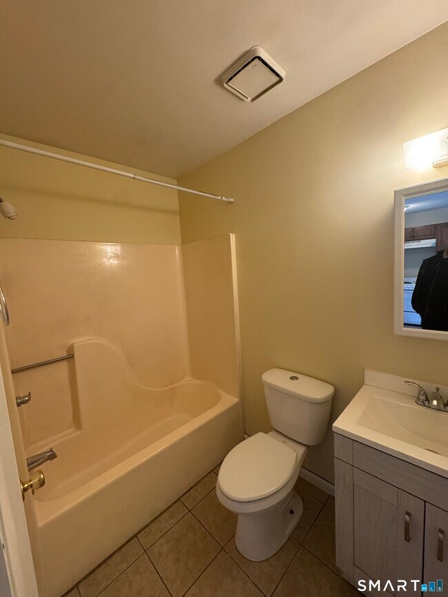 Photo - 4 Warwick St Unit APT 17