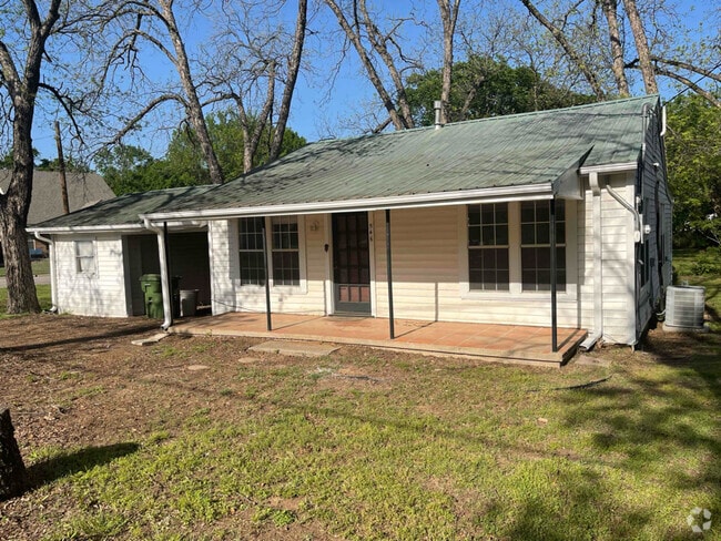 Building Photo - 546 N Ave D Rental