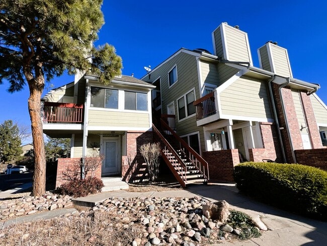 Building Photo - Studio Apartment in the Sable Cove Condomi... Unit 20
