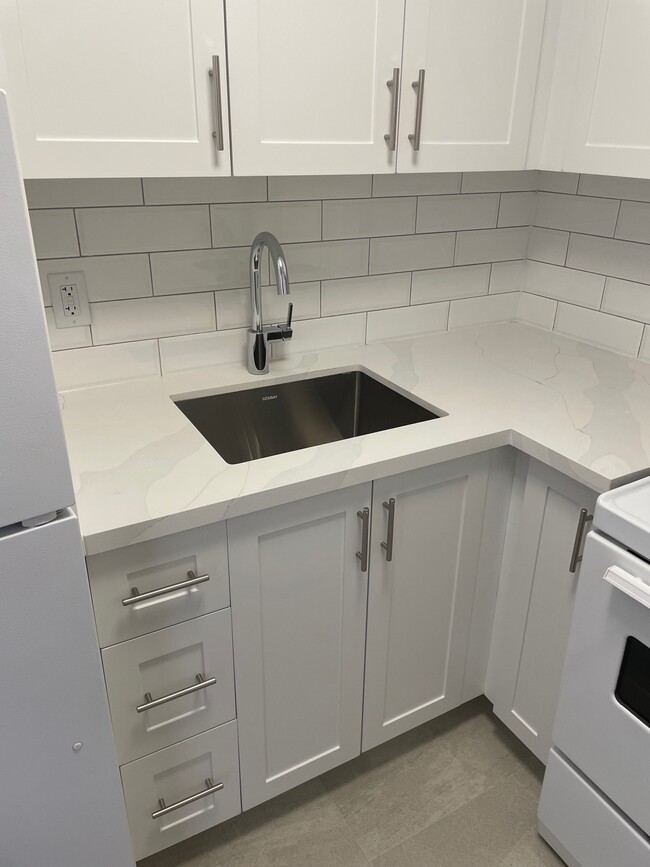 Photo - 30 Springhurst Ave