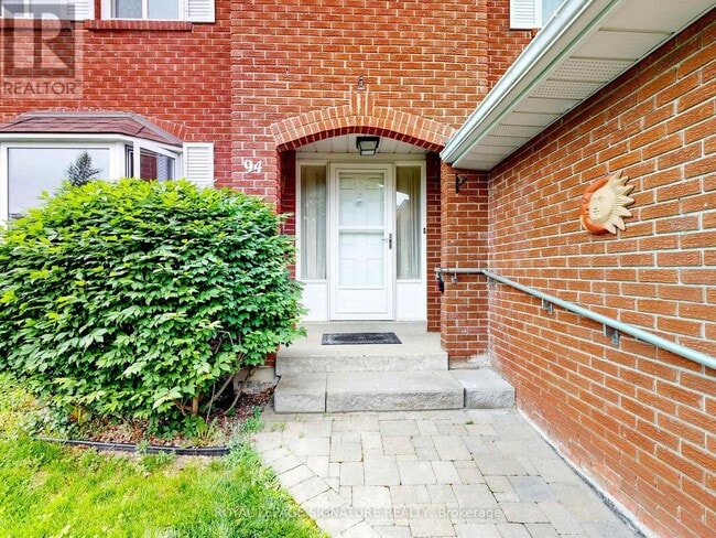 Photo - 94 Howlett Ave