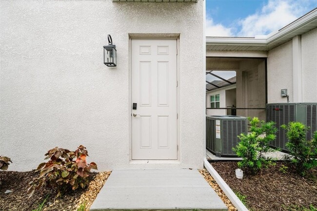 Photo - 7910 Lake Flores Ave