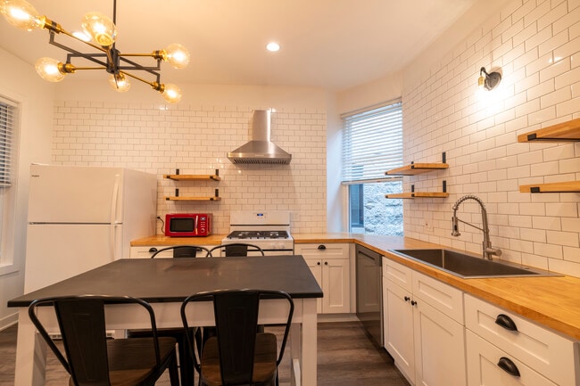 Photo - 905 S Miller St Unit Apt 3