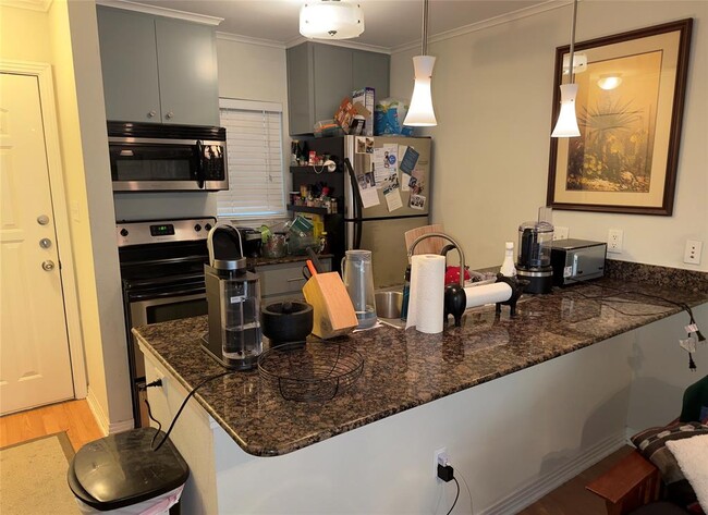 Photo - 1422 Collier St Unidad 206