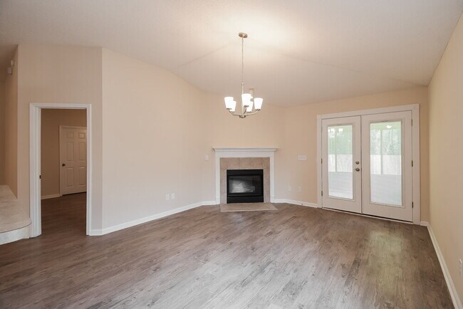 Photo - 1996 McGirts Point Blvd