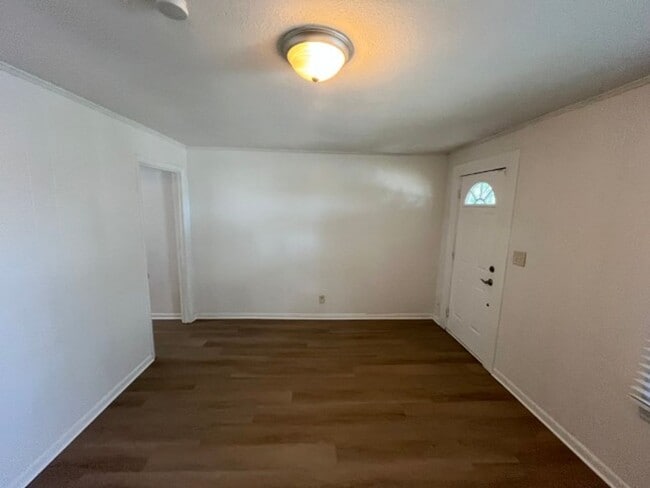 Photo - 1015A 43rd Ave N