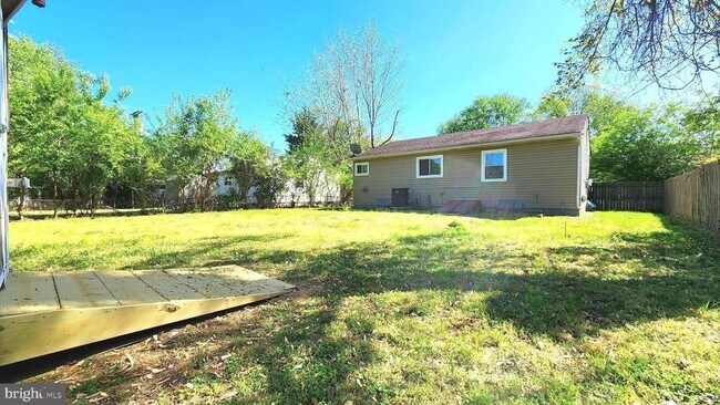 5 Glenwood Dr
