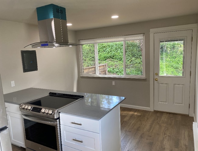 Photo - 14330 Stone Ave N