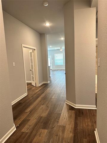 Photo - 4716 Bluffview Dr House