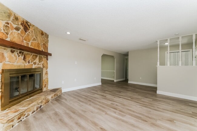 Photo - 7219 Brown Fox Run