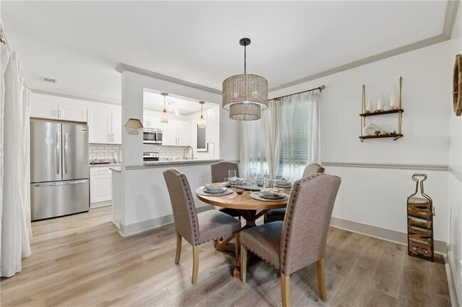 Photo - 178 Barone Pl NW