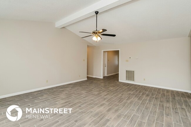 Photo - 1528 Cavalier Dr