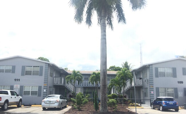 Photo - 111 SW 11th Ave