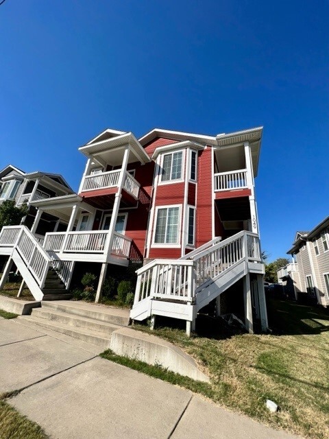 Photo - 1049 N Leverett Ave