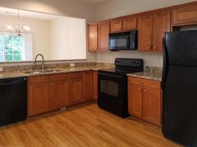 Photo - 2434 Fairlie Dr