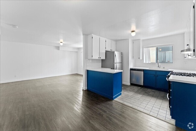 Building Photo - 448 W Windsor Rd Unit 08 Rental