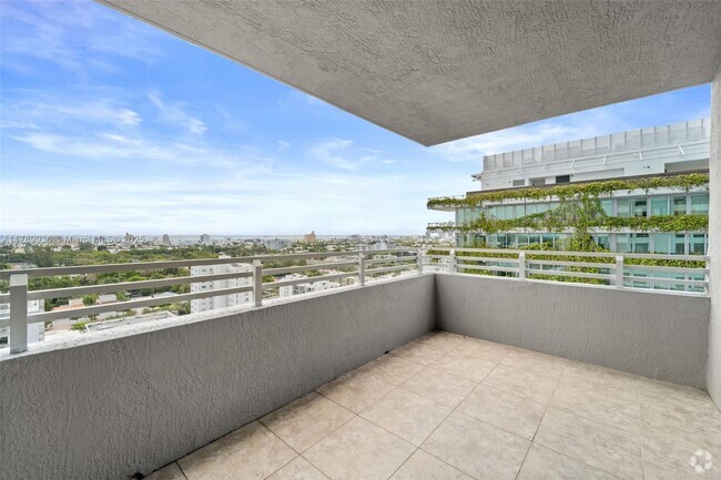 Building Photo - 1330 West Ave Unit 1614 Rental