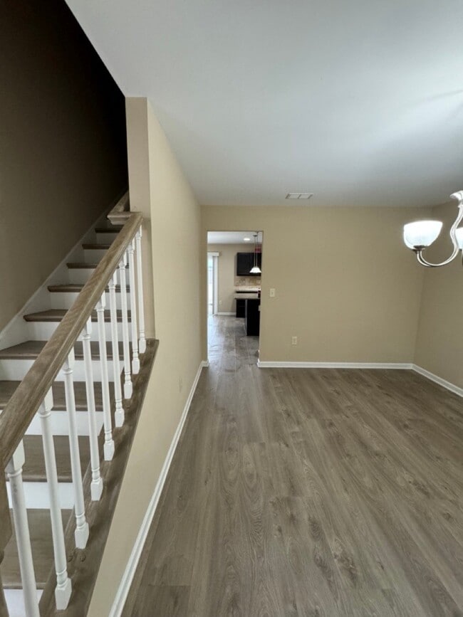 Photo - 1620 Shire Village Dr