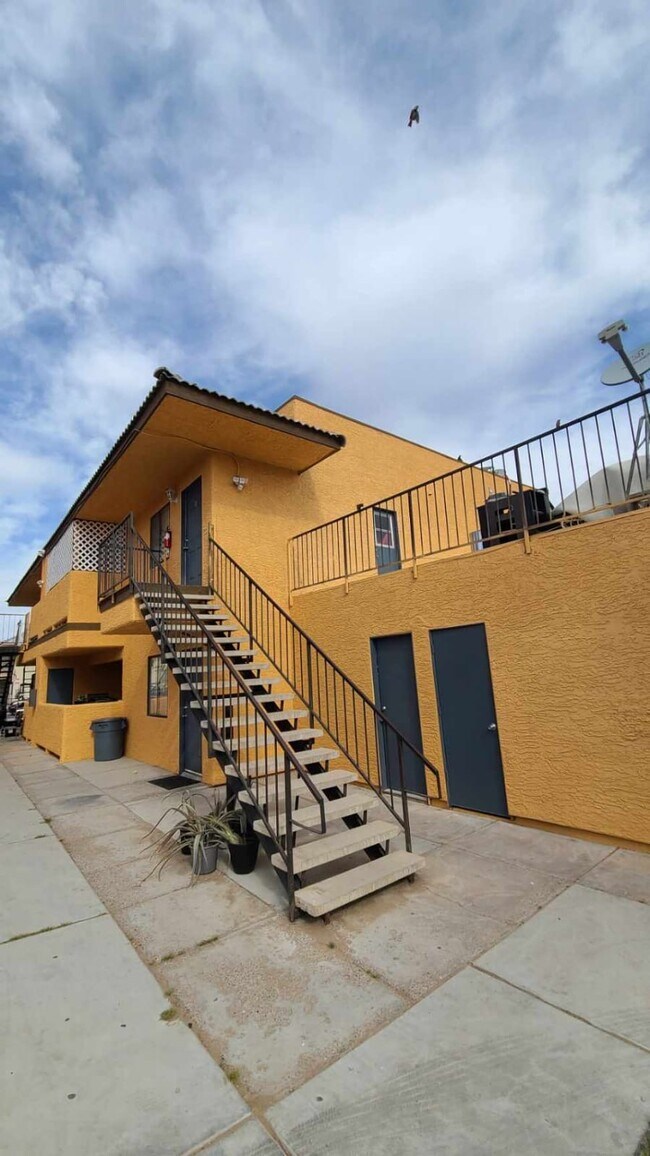 Photo - 1329 Kari Lee Ct Unidad C