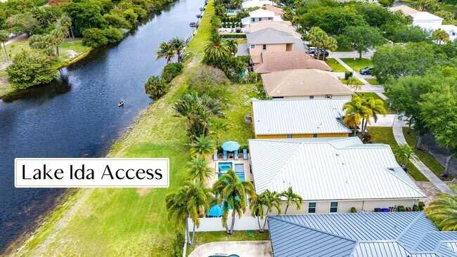 Photo - 494 Enfield Ct