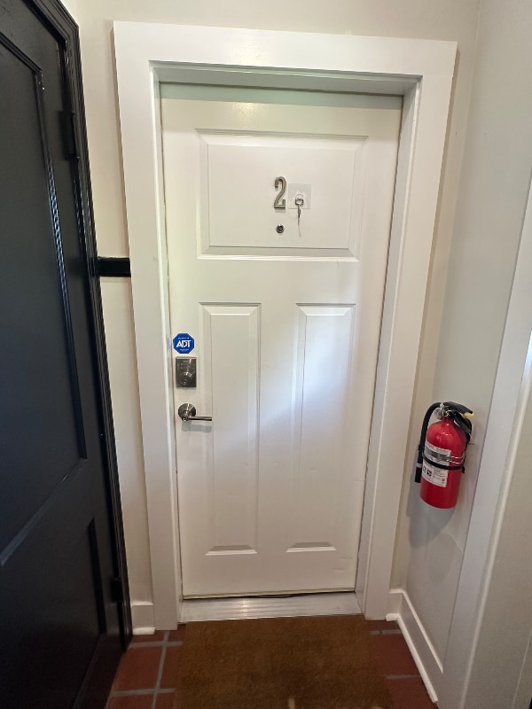 Photo - 216 21st St NE Unidad 2