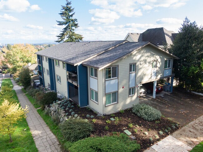 Photo - Eighteenth Avenue