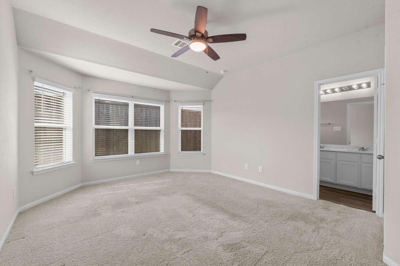 Photo - 14091 Chinook Dr