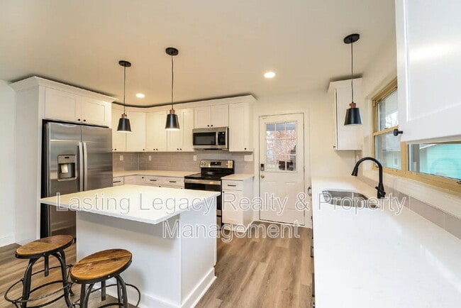 Photo - 147 Harmon Ave