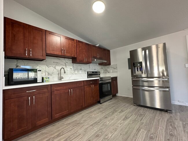 Photo - 99-741 Hulumanu St Unit 103