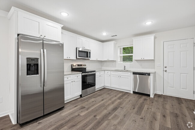 2BR, 2.5BA - 1,022SF - Kitchen - Villages at Ram