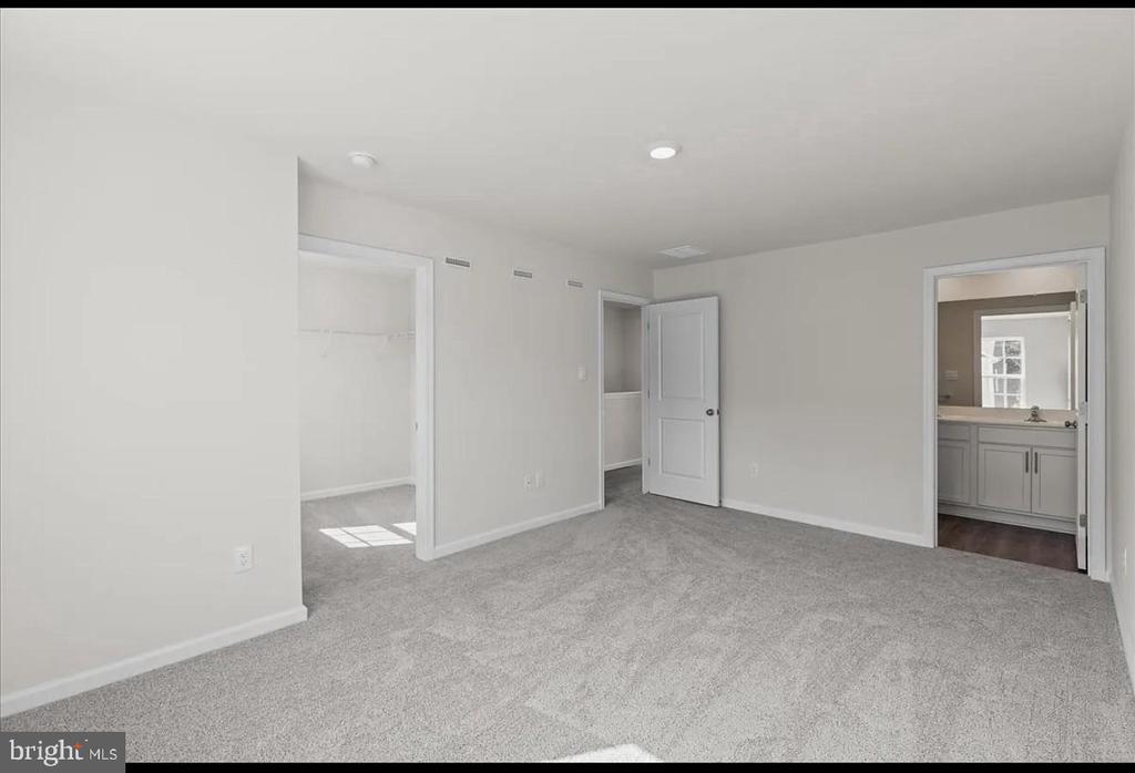 Photo - 31 Whaler Dr