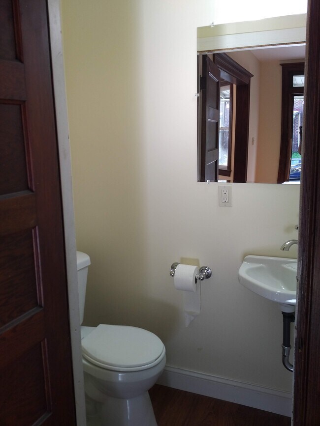 Photo - 3630 Warder St NW