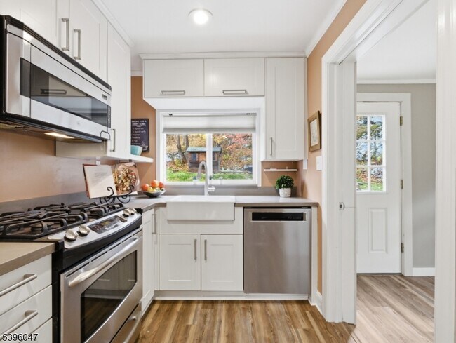 Photo - 1 Mountain Ave