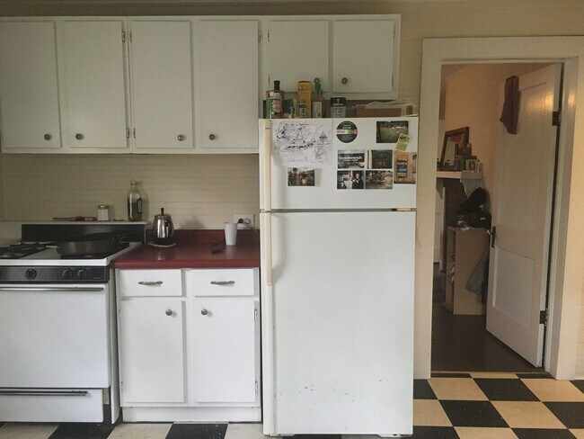 Photo - Live Easy on Easy St.!