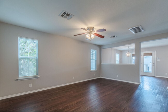 Photo - 403 McGarity