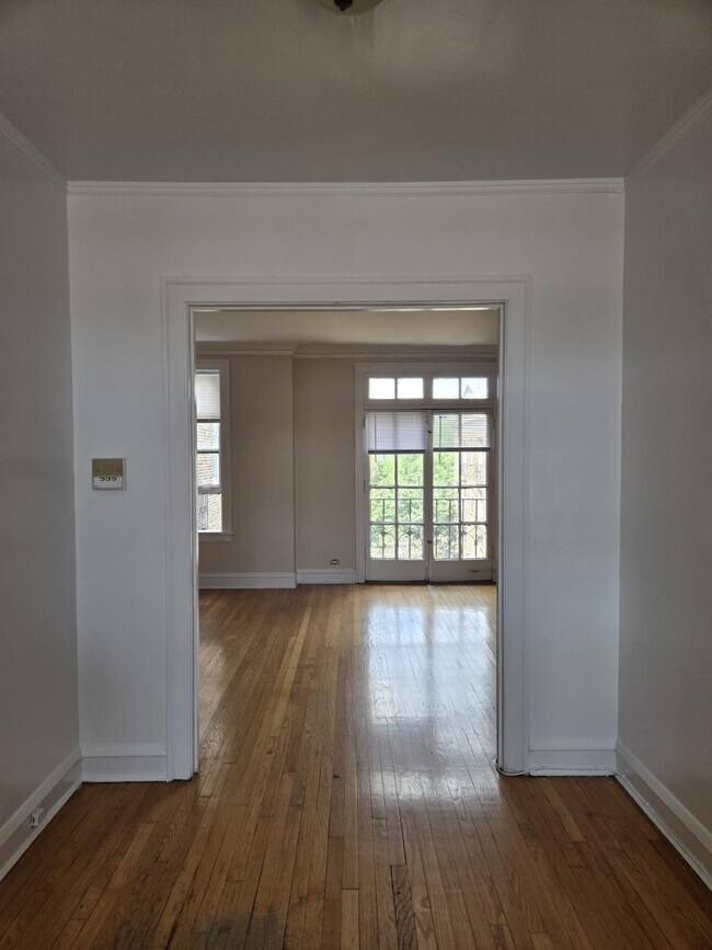 Photo - 909 Elmwood Ave Unit O3