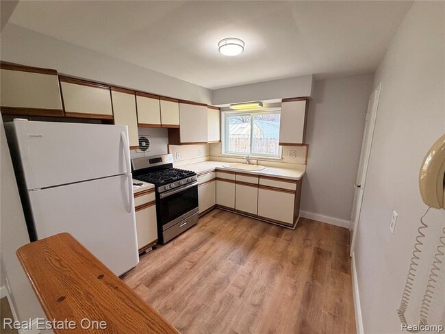 Photo - 6582 Sterling Ct