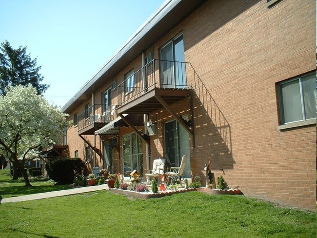 Sunset Ridge Apartments - Sunset Ridge Apartments