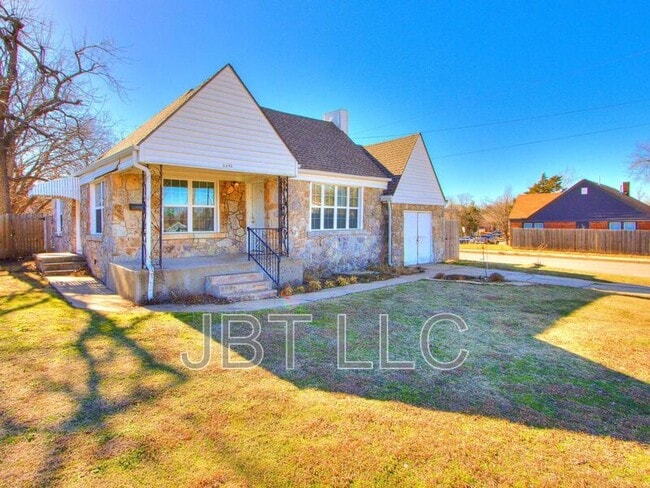 Photo - 2042 NW 34th St