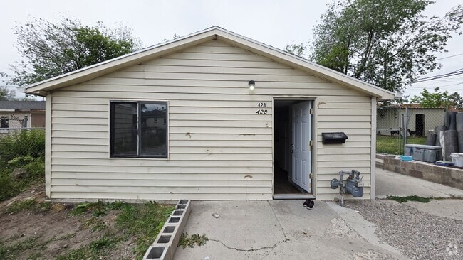 Building Photo - 428 Navajo St Rental