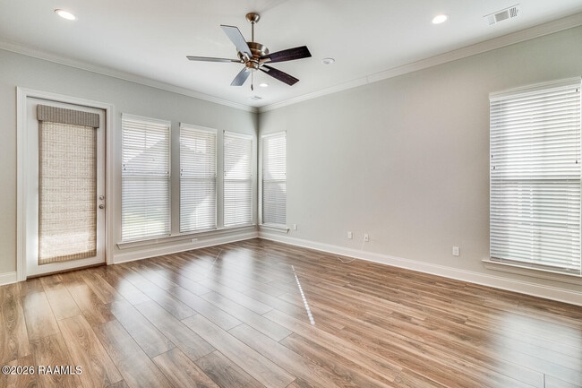 Photo - 318 Benedict Dr